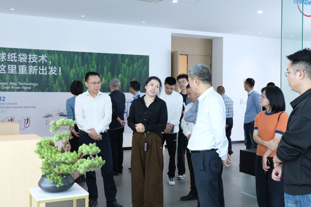 為知識產(chǎn)權(quán)培育保駕護航——市人大主任應(yīng)?？艘恍姓{(diào)研浙江正威機械有限公司