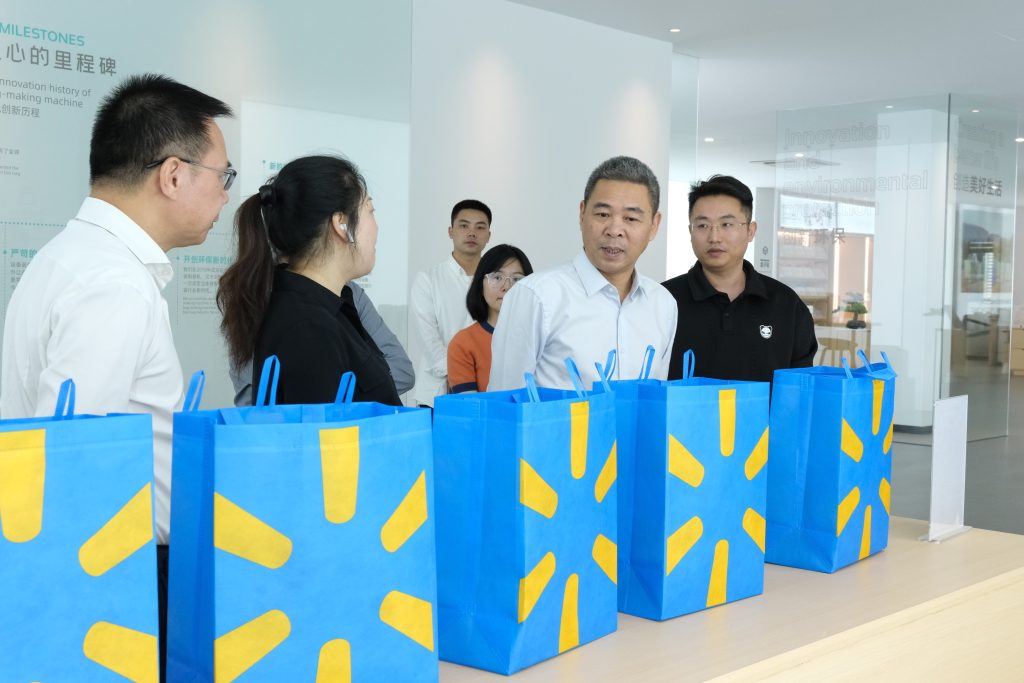 為知識產(chǎn)權(quán)培育保駕護航——市人大主任應(yīng)?？艘恍姓{(diào)研浙江正威機械有限公司